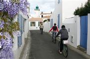 Randonnées à pied et à vélo sur l'Ile d'Yeu - Hôtel des Voyageurs, hôtel de charme avec chambres vue mer sur le Port Joinville - Ile d'Yeu - Vendée