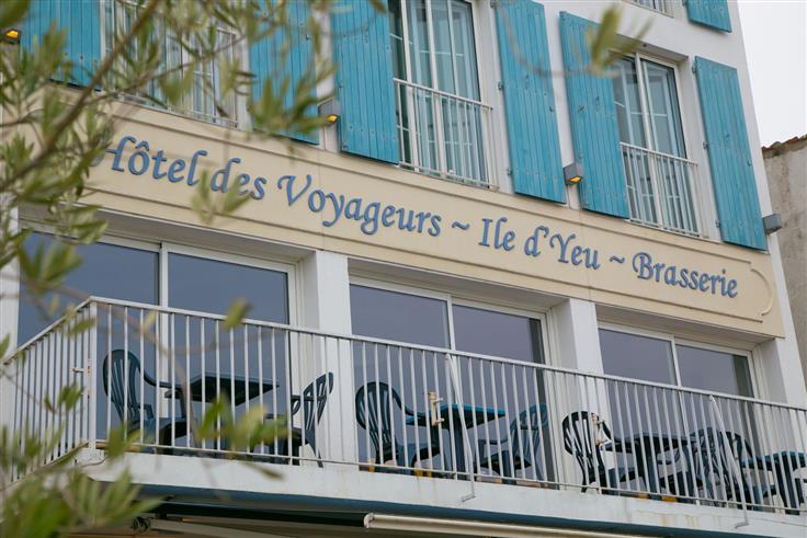 Hôtel des Voyageurs, hôtel de charme avec chambres vue mer sur le Port Joinville - Ile d'yeu - Vendée