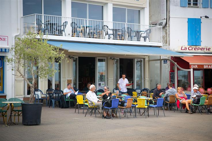 Hôtel des Voyageurs, hôtel de charme avec chambres vue mer sur le Port Joinville - Ile d'yeu - Vendée