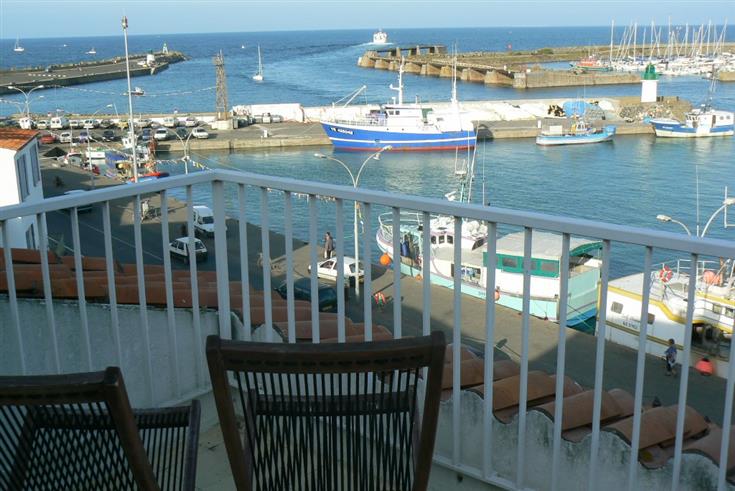 Hôtel des Voyageurs, hôtel de charme avec chambres vue mer sur le Port Joinville - Ile d'yeu - Vendée
